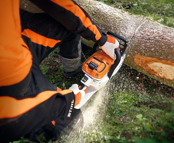 Stihl Pilarka akumulatorowa MSA 300 C-O z systemem AP. Prowadnica: 40 cm 0.325” RM Pro 1,3 Light 04 - bezpieczeństwo i trwałość