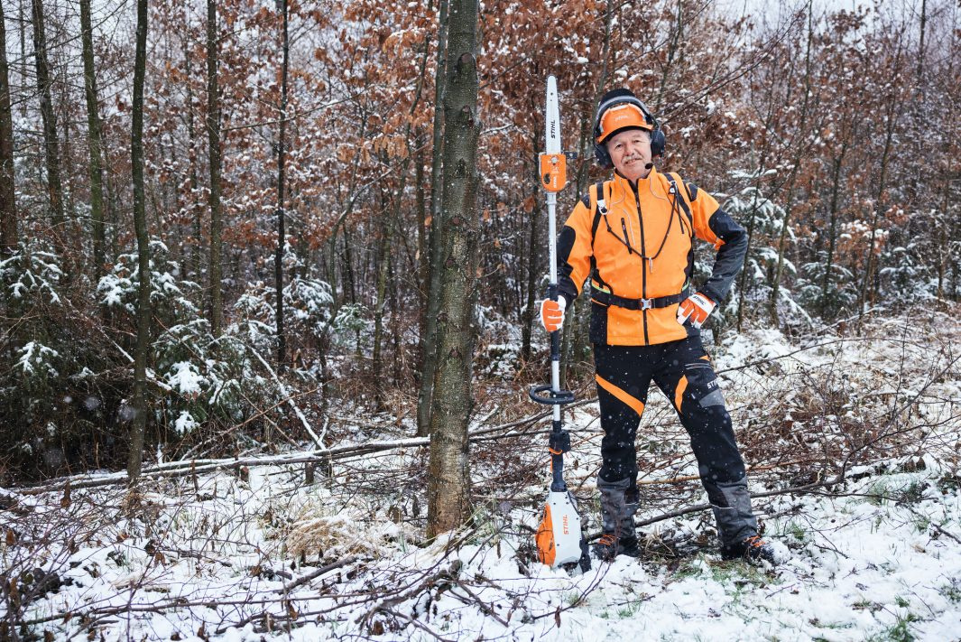 STIHL Spodnie ADVANCE X-Light czarne – ultralekkie i wytrzymałe - wzmocnienia i widoczność