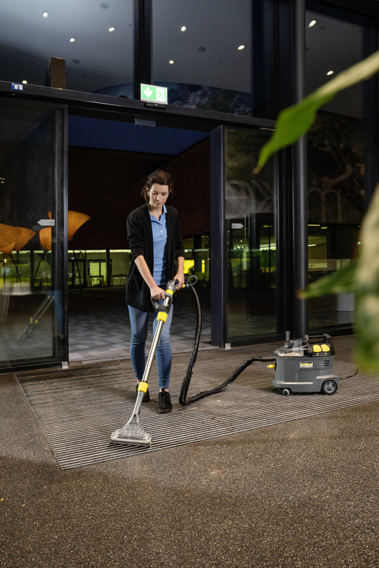 Karcher Puzzi 8/1 Adv - odkurzacz piorący