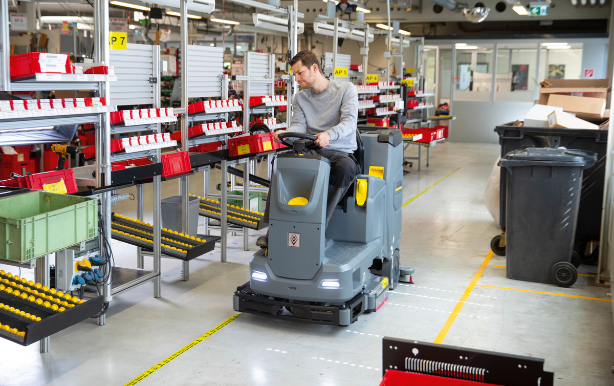 KARCHER Szorowarka kompaktowa B 110 R Bc Dose+D75 - praktyczność i mobilność