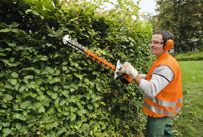 STIHL HS 56 C-E – nożyce spalinowe, listwa 60 cm