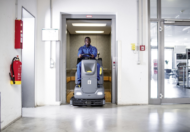 KARCHER Szorowarka kompaktowa B 110 R Bc Dose+R75