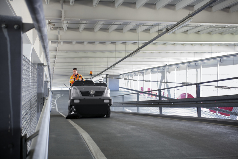 Karcher zamiatarka przemysłowa KM 150/500 R D