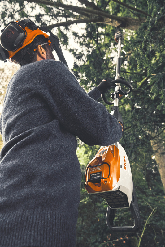 STIHL KMA 200 R – KombiMotor akumulatorowy