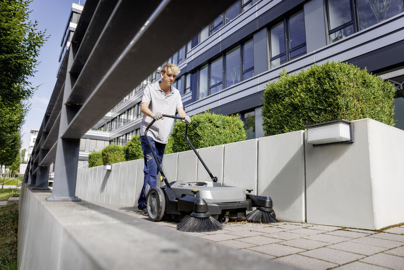 KARCHER Zamiatarka KM 70/20 C 2SB