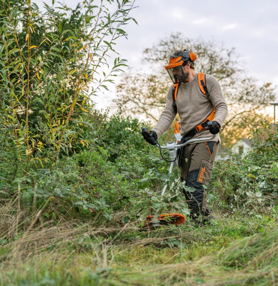 STIHL Kosa akumulatorowa FSA 200 - ZESTAW - przyjazna dla środowiska