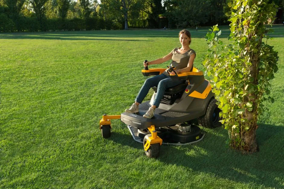 STIGA Traktor akumulatorowy Gyro 900e - wydajność na dużych powierzchniach