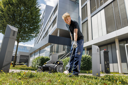 KARCHER Zamiatarka KM 70/25 C BP 2SB (wersja bez akumulatora i ładowarki)