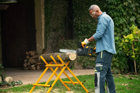 STIGA Pilarka akumulatorowa CS 700e Zestaw z akumulatorem i ladowarką